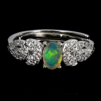 Pierścionek z opalem i cyrkoniami