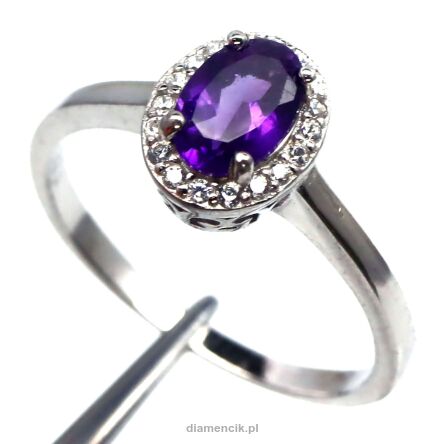 Pierścionek z ametystem i cyrkonami