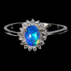 Pierścionek z opalem i cyrkoniami