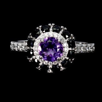 Pierścionek z ametystem, spinelami i cyrkoniami