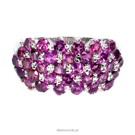 Pierścionek z malinowymi granatami