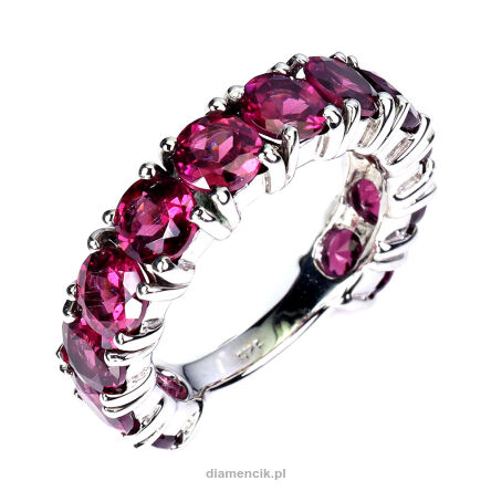 Pierścionek z malinowymi granatami