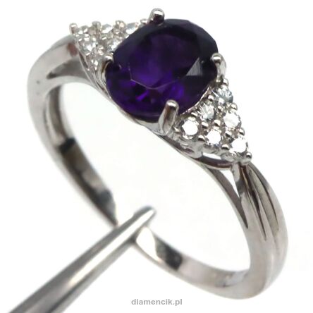 Pierścionek z ametystem i cyrkonami
