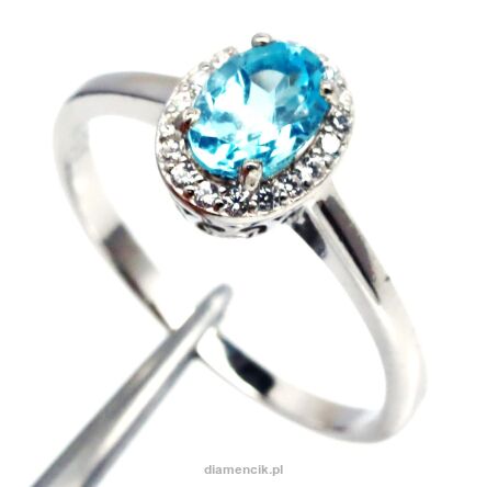 Pierścionek z topazem i cyrkonami