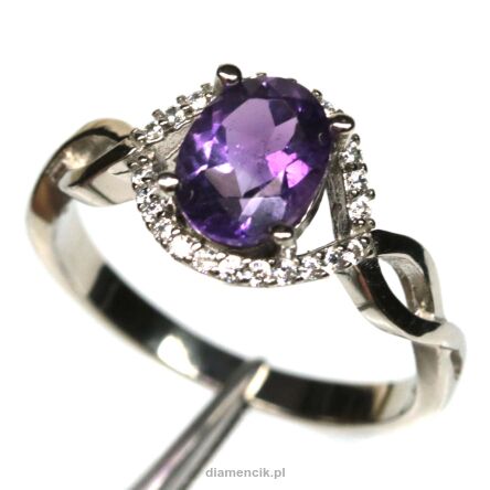 Pierścionek z ametystem i cyrkonami