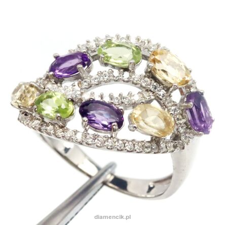 Pierścionek z naturalnymi kamieniami