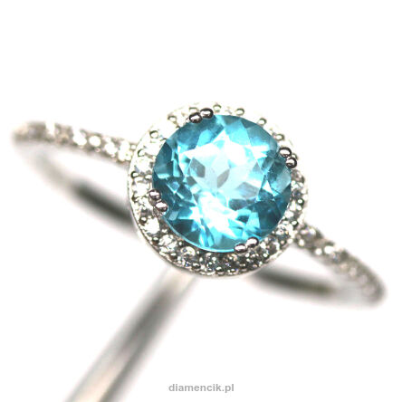 Pierścionek z topazem i cyrkoniami
